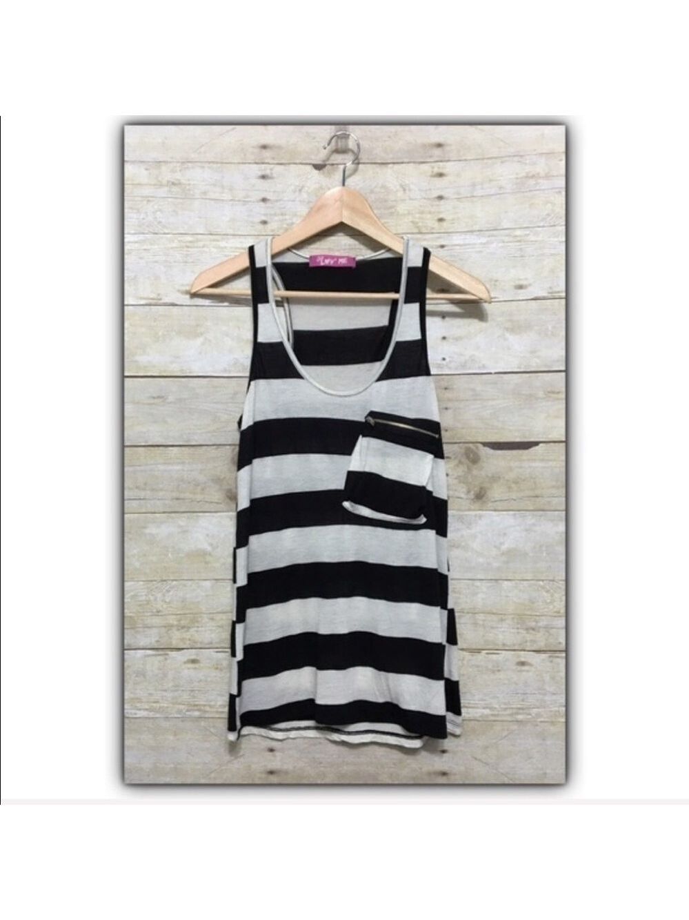 L❤️V ME Racer Back Scoop Neck Tank Top Size small
